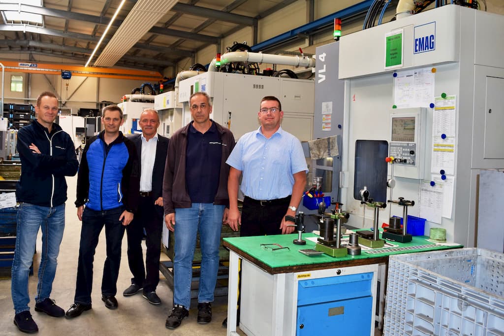 Einsatz EMAG Maschinen en productshallenvon Bäringhaus和Hunge